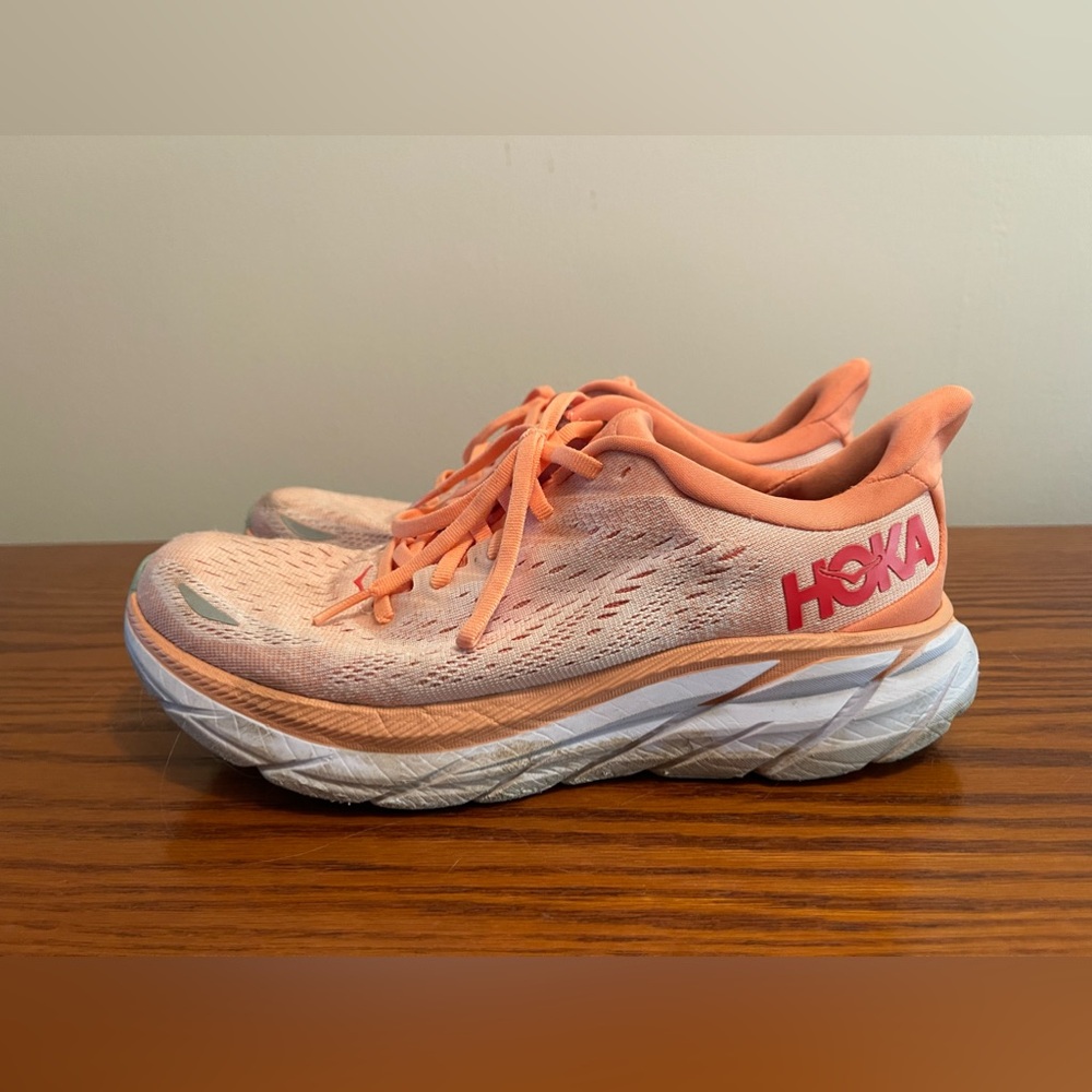 Hoka Clifton 8
